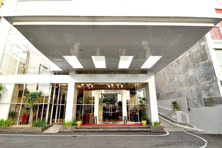 Star Hotel Семаранг Екстериор снимка